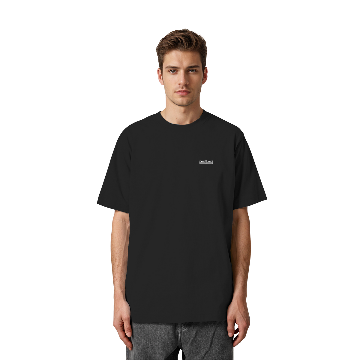 DAY // NIGHT Oversized Tee in Schwarz – Front am Model
