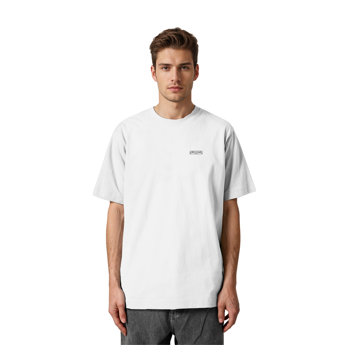 DAY // NIGHT Oversized Tee in Weiß – Front am Model